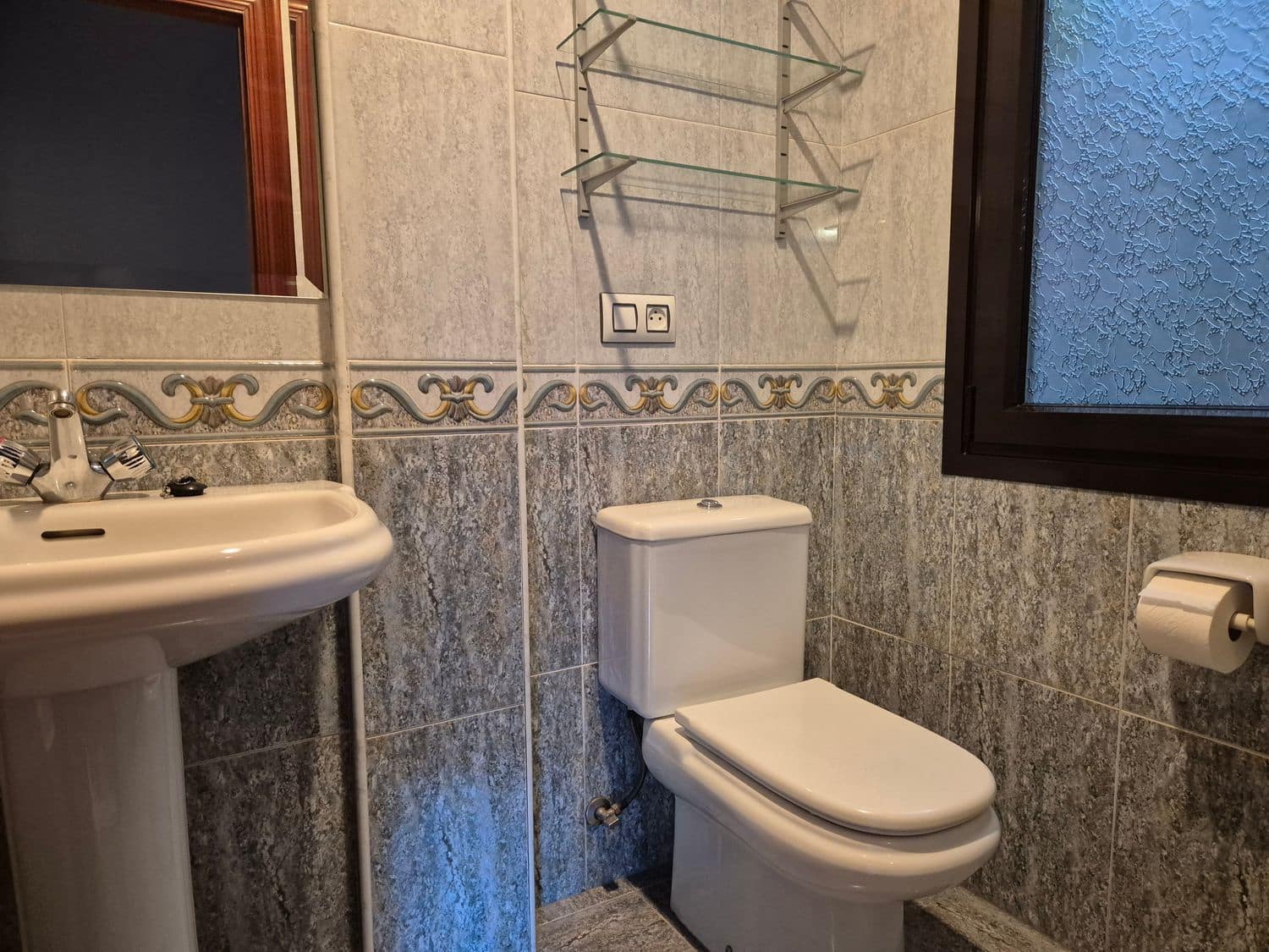 2 makuuhuone Huoneisto vuokrattavana paikassa San Martin del Rey Aurelio mukana 
autotalli - 550 € (Ref: 9503729)