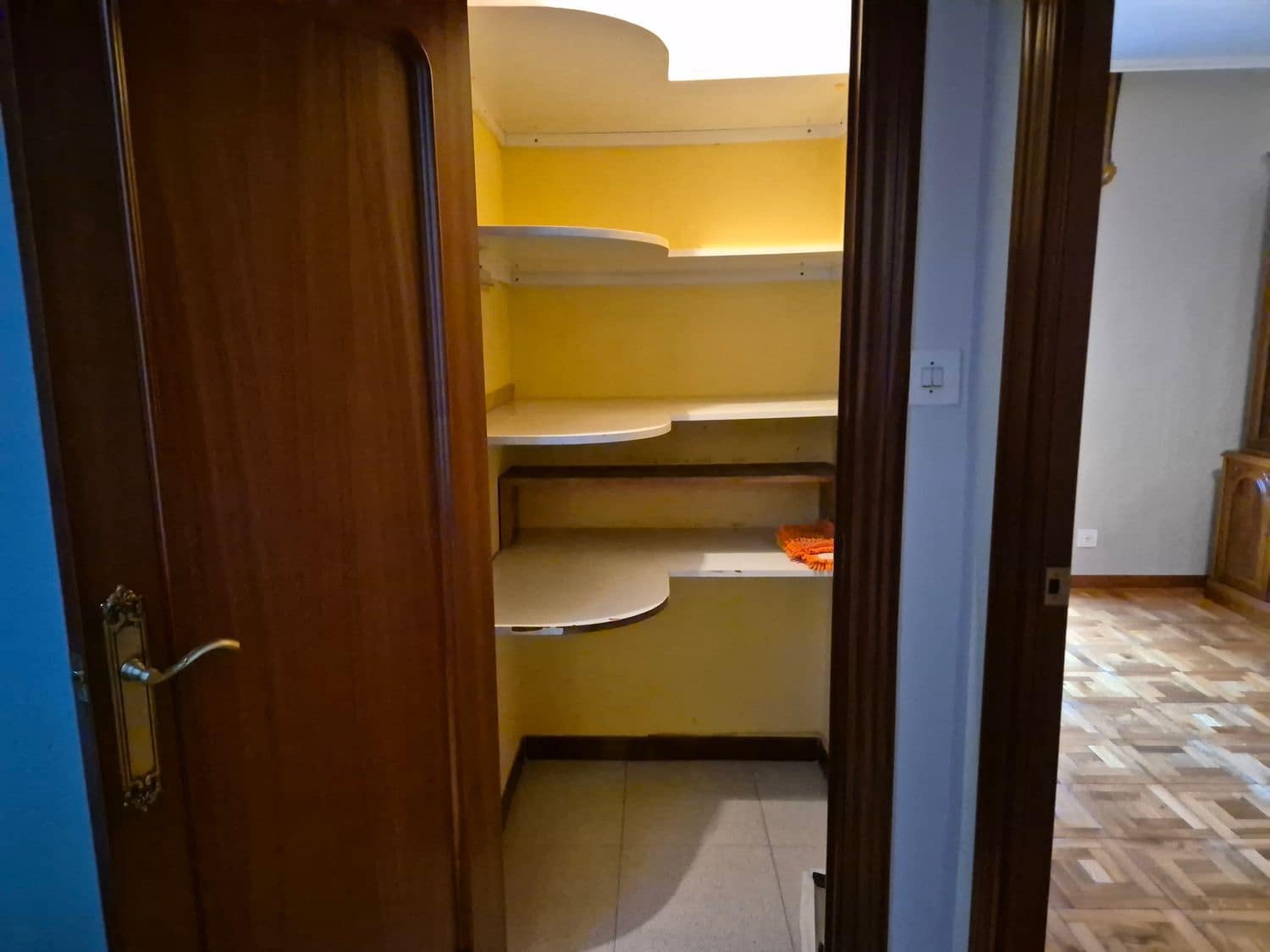 5 bedroom Apartment for rent in San Martin del Rey Aurelio with garage - € 750 (Ref: 9503730)