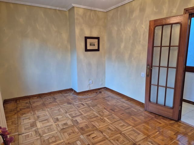 5 makuuhuone Huoneisto vuokrattavana paikassa San Martín del Rey Aurelio mukana 
autotalli - 750 € (Ref: 9503730)