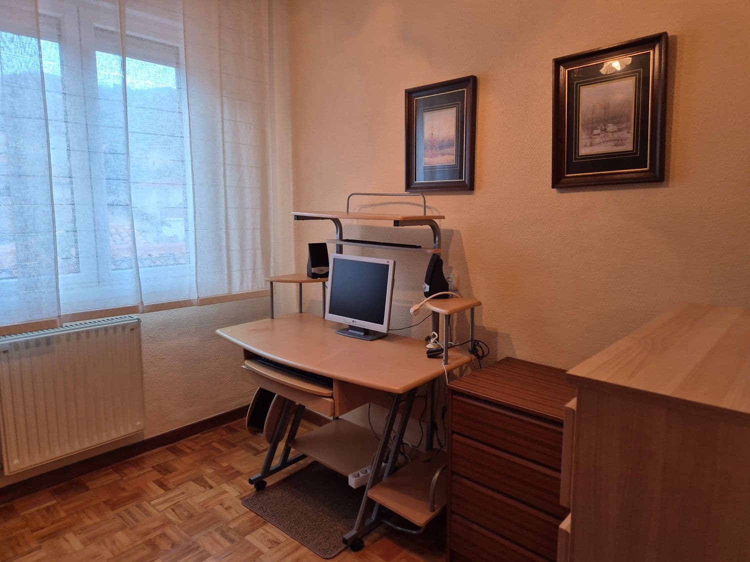 5 bedroom Apartment for rent in San Martin del Rey Aurelio with garage - € 750 (Ref: 9503730)