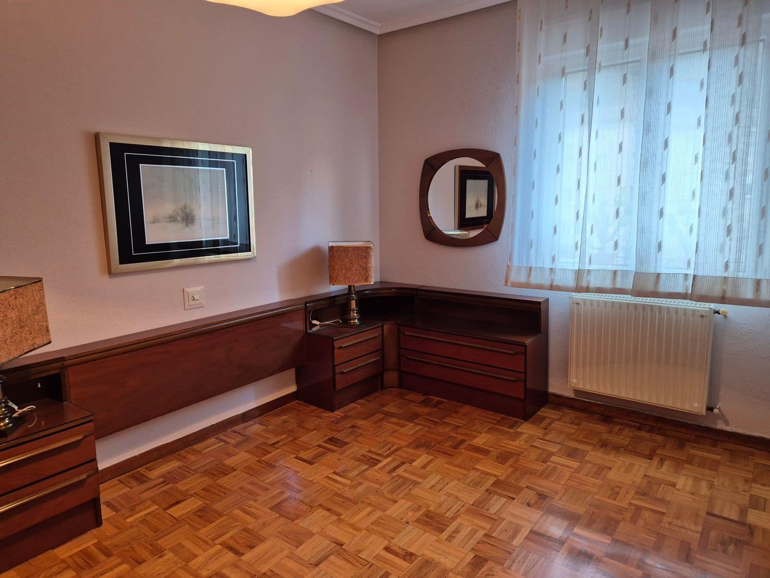 5 bedroom Apartment for rent in San Martin del Rey Aurelio with garage - € 750 (Ref: 9503730)