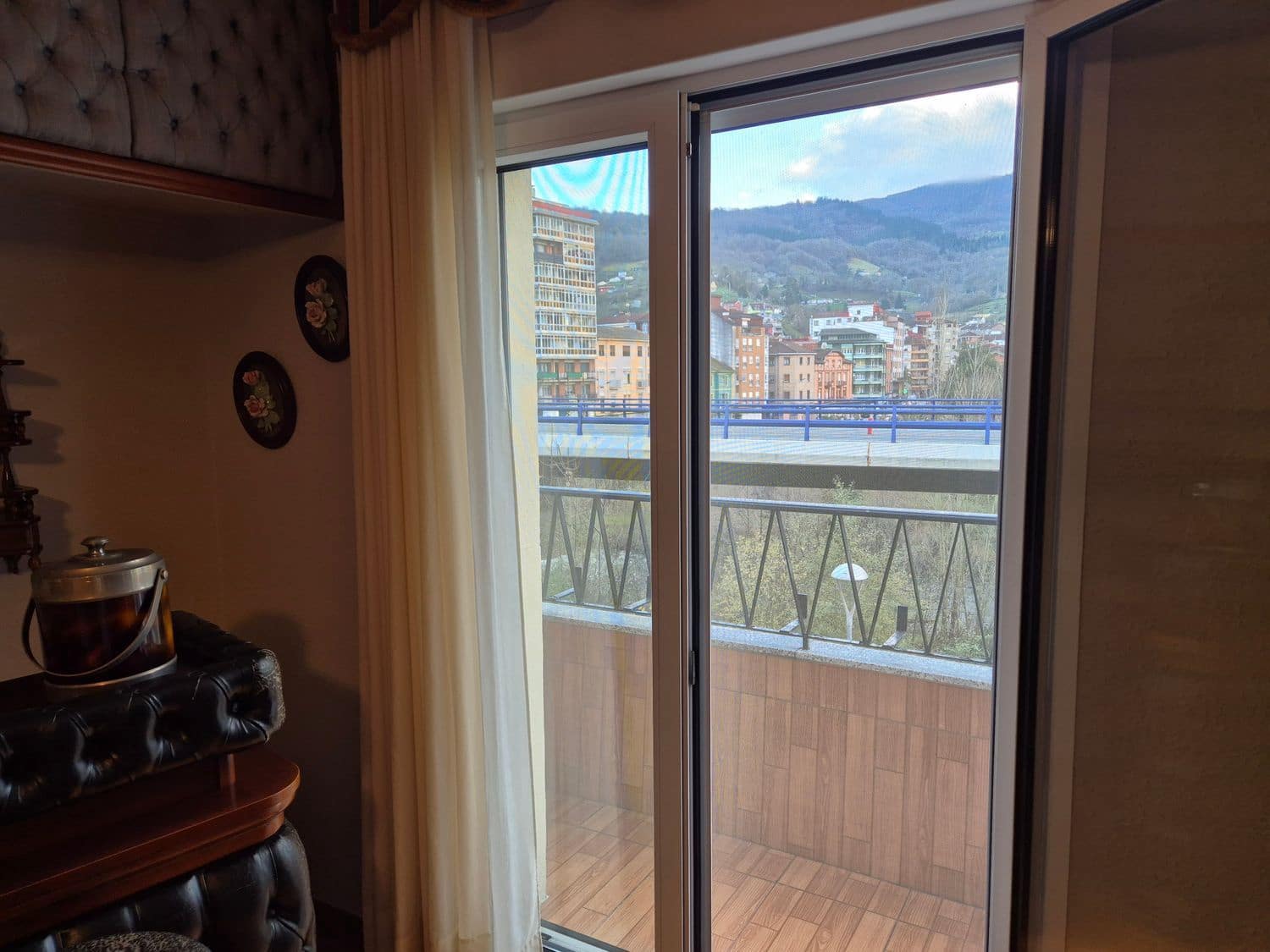 5 bedroom Apartment for rent in San Martin del Rey Aurelio with garage - € 750 (Ref: 9503730)