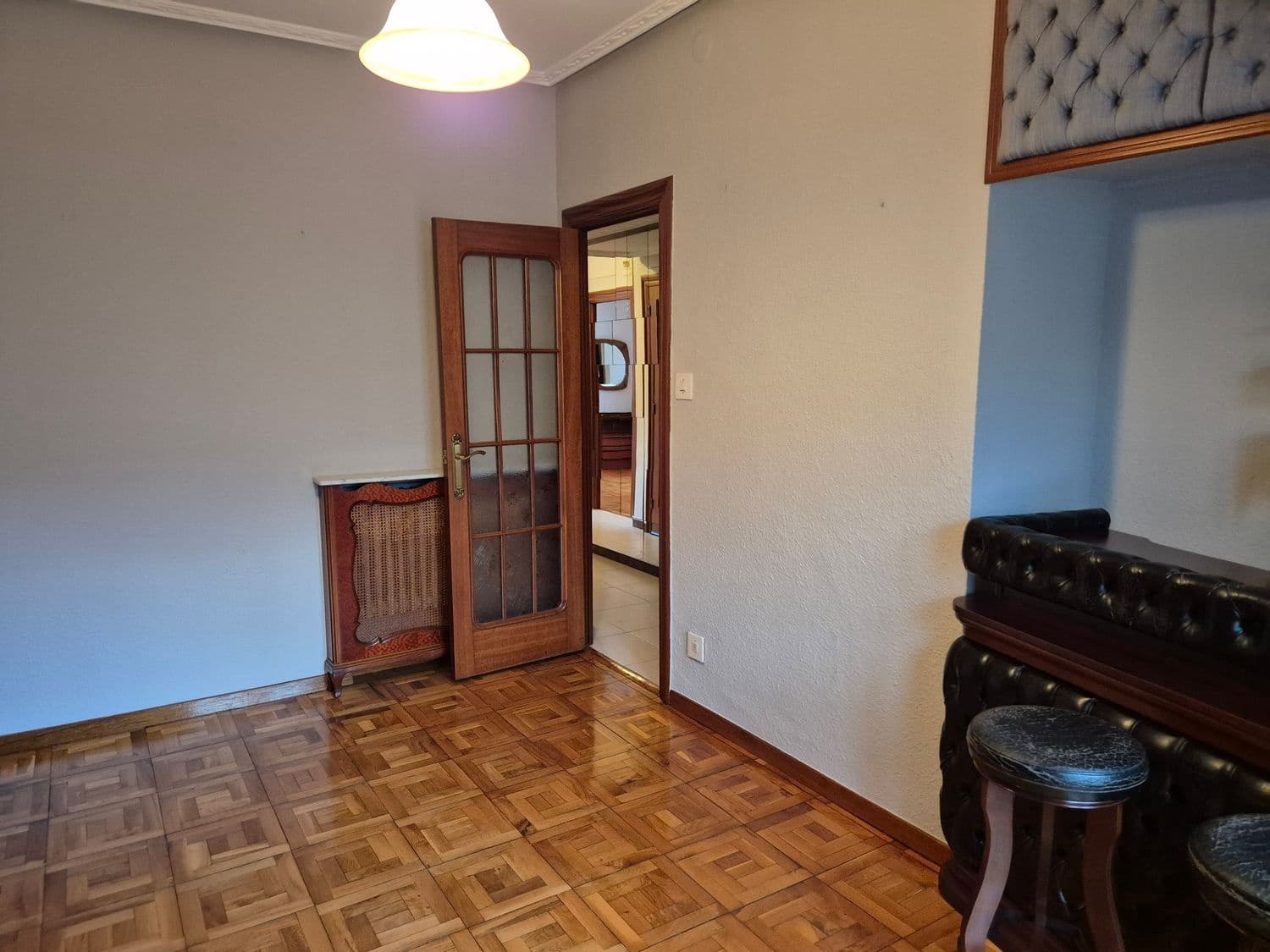 5 bedroom Apartment for rent in San Martin del Rey Aurelio with garage - € 750 (Ref: 9503730)