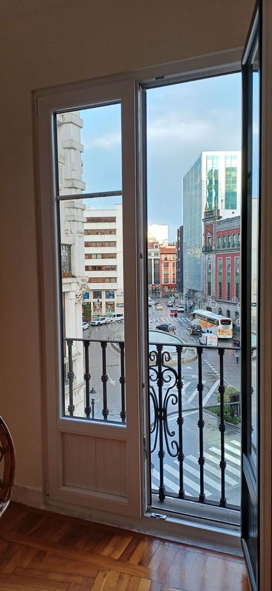 3 makuuhuone Huoneisto vuokrattavana paikassa Gijon mukana 
autotalli - 950 € (Ref: 9503733)