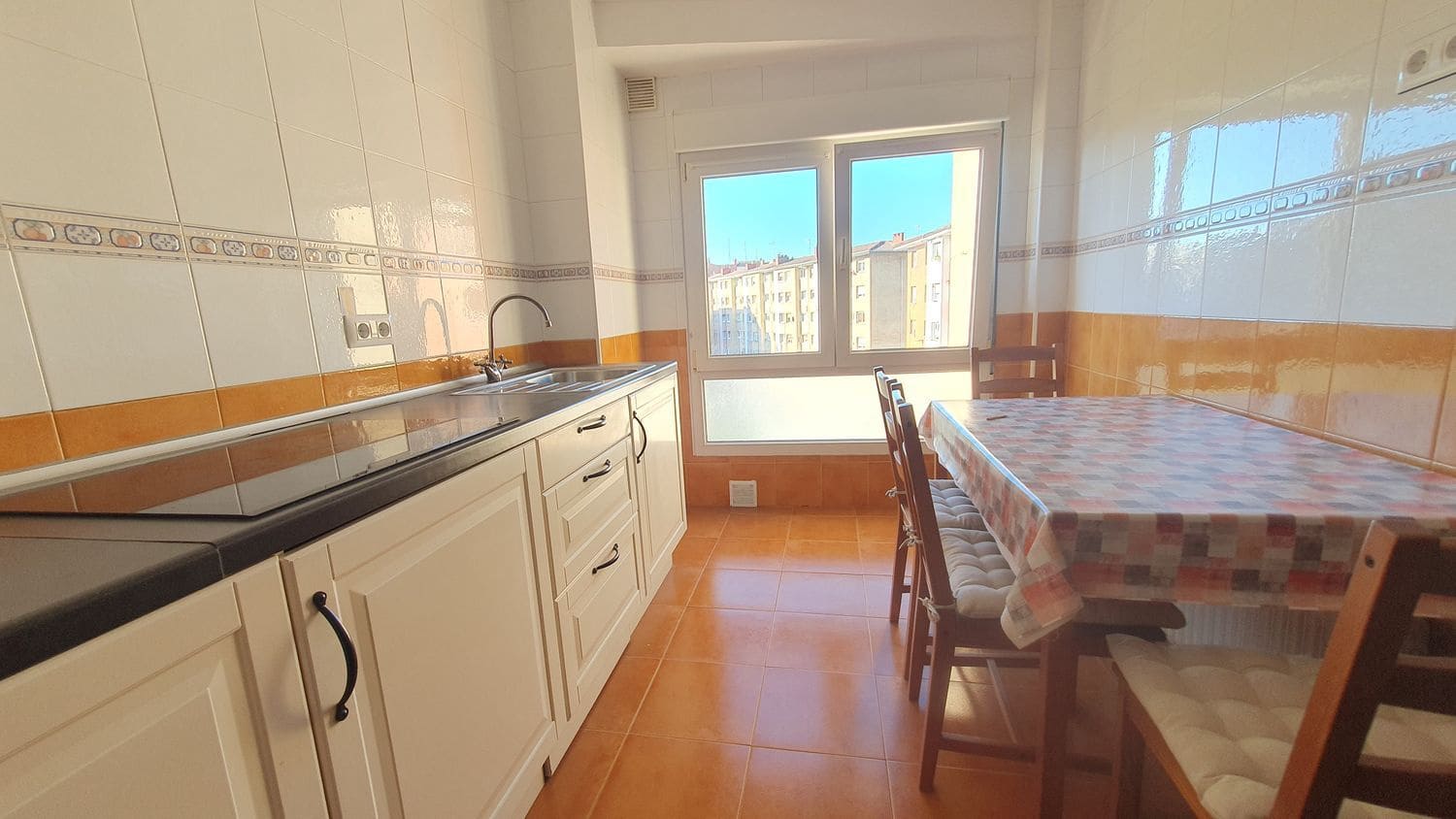 2 Zimmer Apartment zu verkaufen in Gijon mit Garage - 120.000 € (Ref: 9508405)
