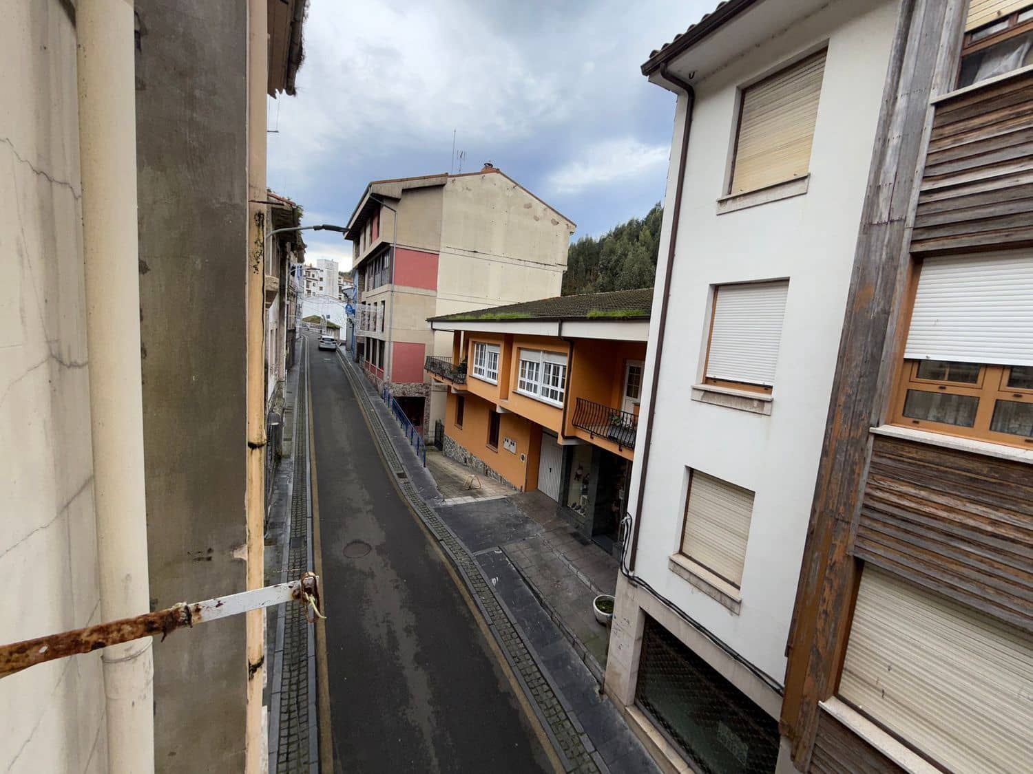 4 bedroom Townhouse for sale in Cudillero with garage - € 125,000 (Ref: 9508406)