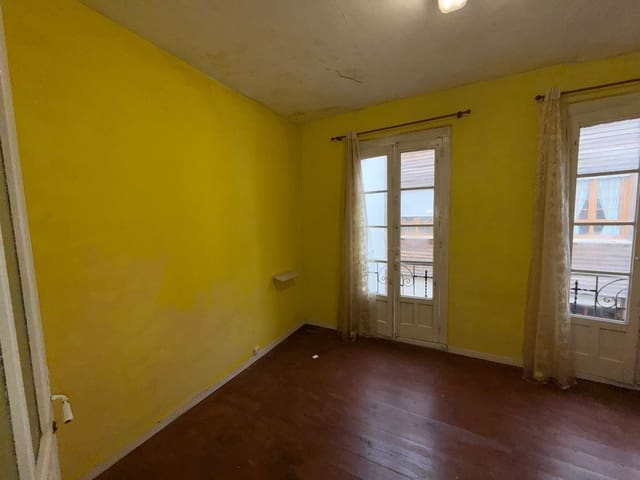 4 bedroom Townhouse for sale in Cudillero with garage - € 125,000 (Ref: 9508406)