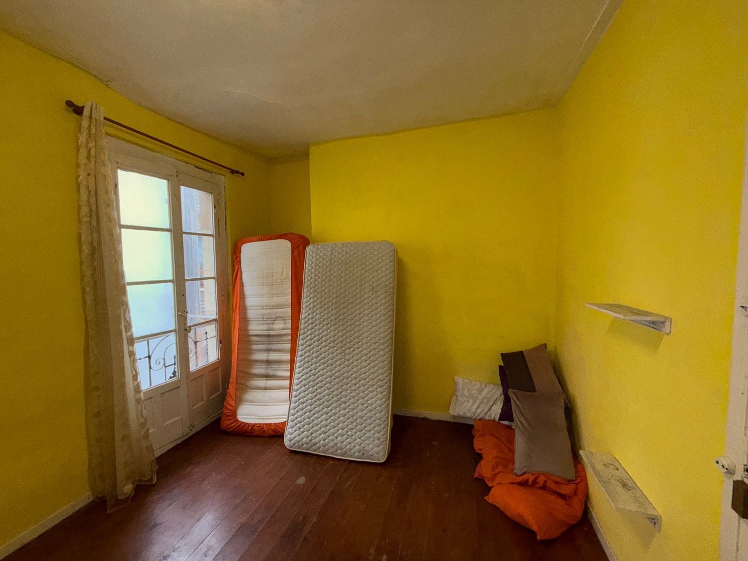 4 bedroom Townhouse for sale in Cudillero with garage - € 125,000 (Ref: 9508406)