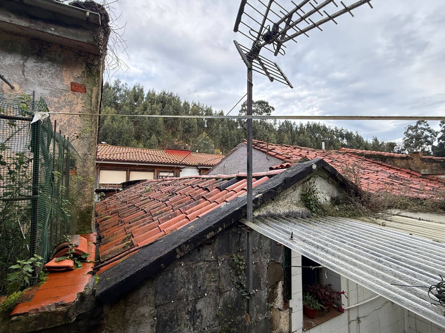 4 bedroom Townhouse for sale in Cudillero with garage - € 125,000 (Ref: 9508406)