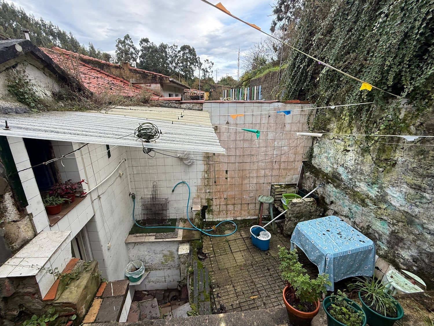 4 bedroom Townhouse for sale in Cudillero with garage - € 125,000 (Ref: 9508406)