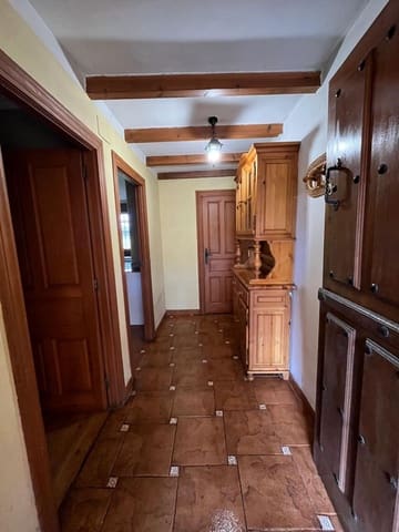 5 bedroom Finca/Country House for sale in Onís with garage - € 167,000 (Ref: 9508407)