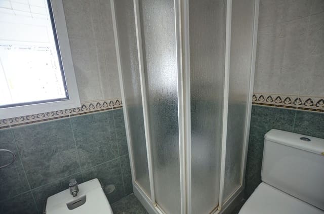 4 chambre Appartement à vendre à Avilés avec garage - 119 000 € (Ref: 9518262)