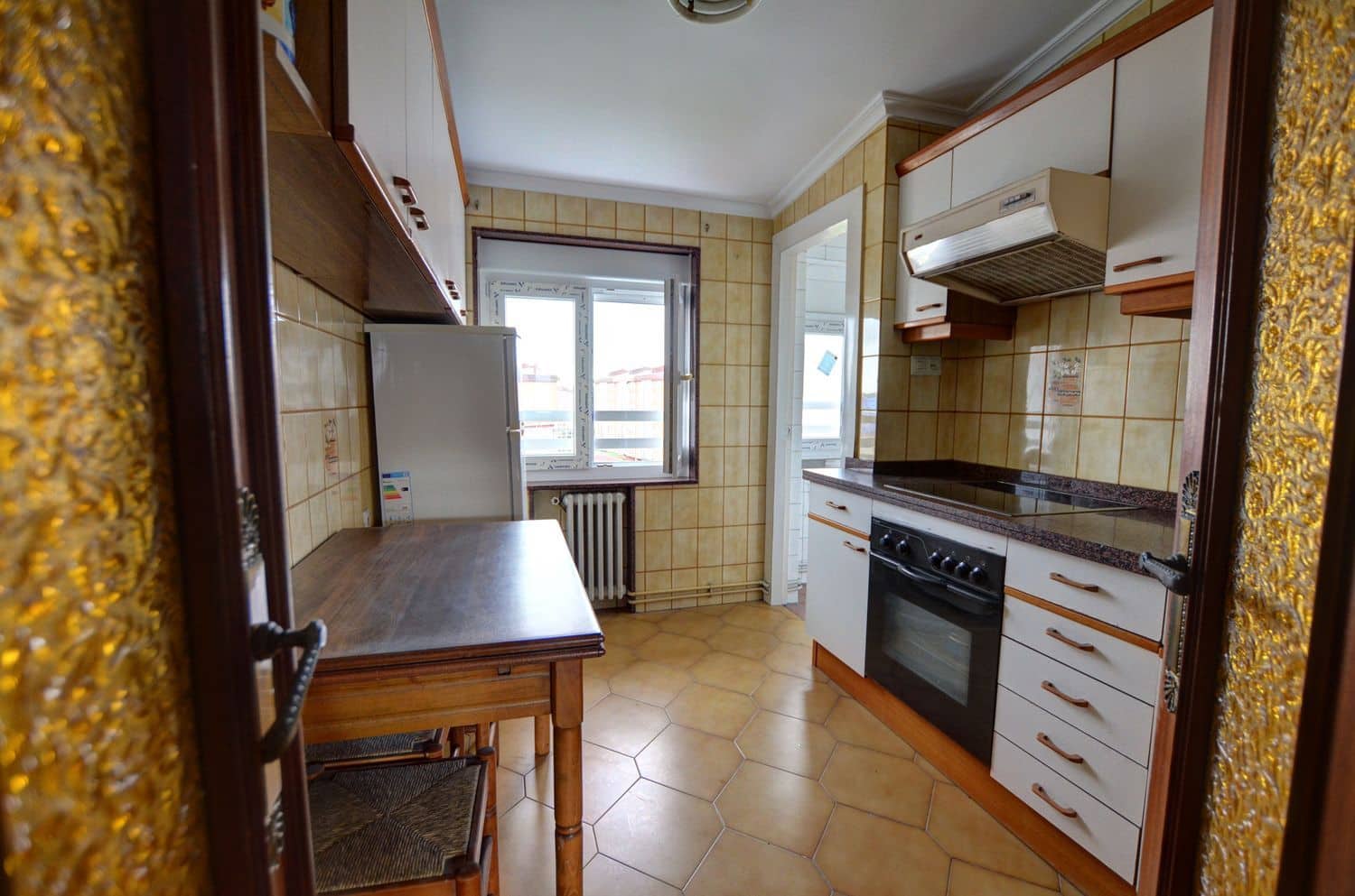 4 chambre Appartement à vendre à Aviles avec garage - 119 000 € (Ref: 9518262)