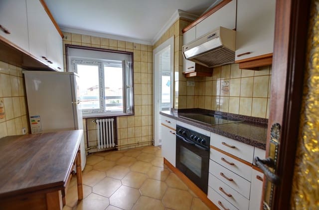 4 chambre Appartement à vendre à Avilés avec garage - 119 000 € (Ref: 9518262)