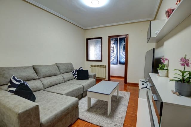 3 bedroom Apartment for sale in Centro Urbano, Gijón with garage - € 165,000 (Ref: 9523990)