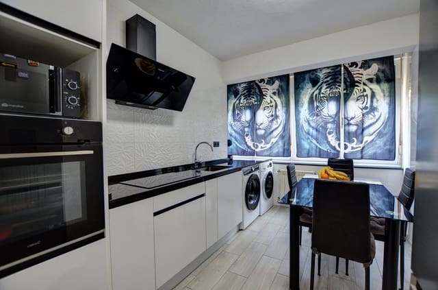 3 soveværelse Lejlighed til salg i Centro Urbano, Gijón med garage - € 165.000 (Ref: 9523990)