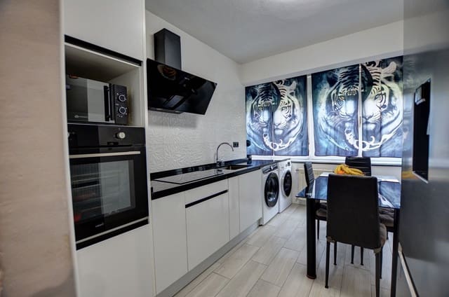 3 soveværelse Lejlighed til salg i Centro Urbano, Gijón med garage - € 165.000 (Ref: 9523990)