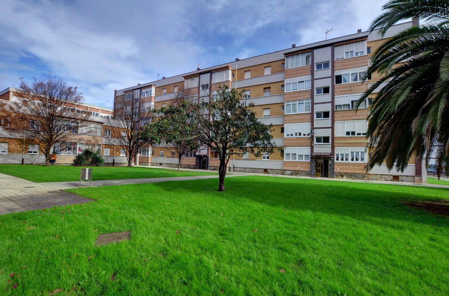 3 soveværelse Lejlighed til salg i Gijon med garage - € 165.000 (Ref: 9523990)