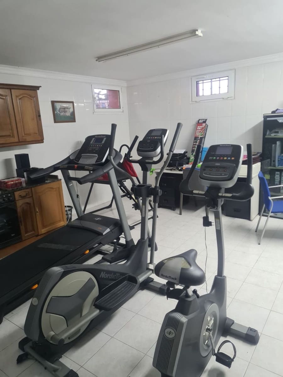 5 makuuhuone Huvila vuokrattavana paikassa Gijon mukana uima-altaan 
autotalli - 4 200 € (Ref: 9523992)