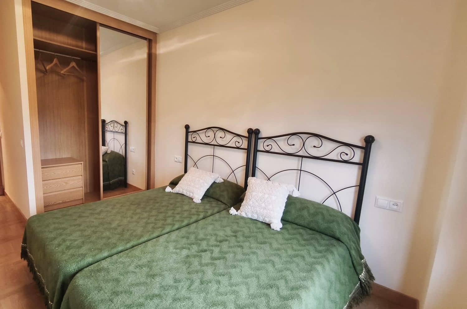 3 sypialnia Apartament na sprzedaż w Gijon z garażem - 290 000 € (Ref: 9525924)