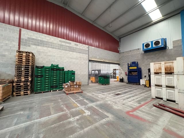 Erhverv til salg i Corvera de Asturias - € 250.000 (Ref: 9529265)