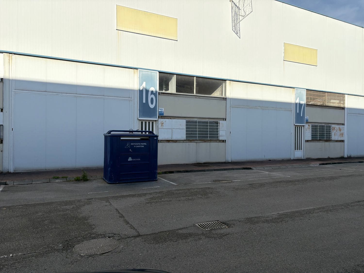 Erhverv til salg i Corvera de Asturias - € 250.000 (Ref: 9529265)