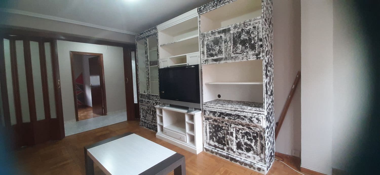 3 soverom Leilighet til salgs i Mieres med garasje - € 65 000 (Ref: 9529266)