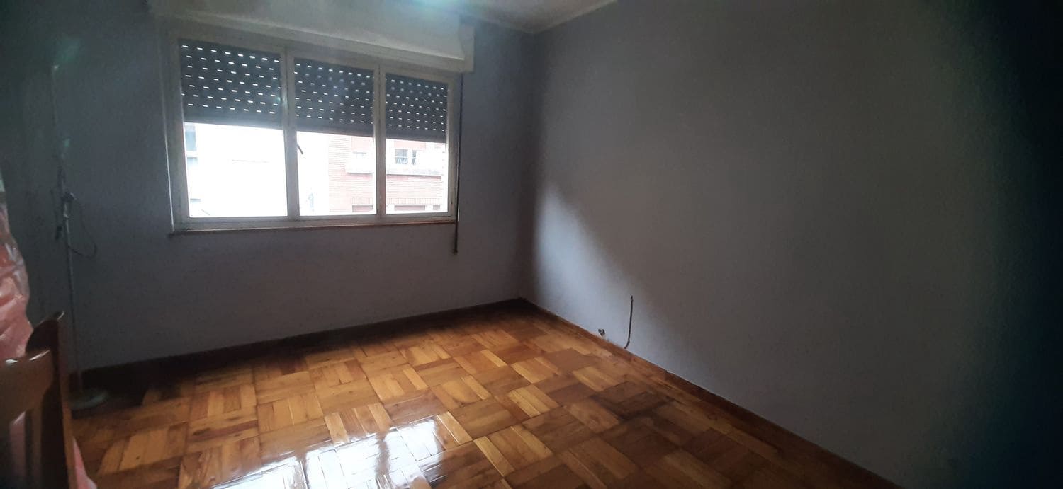 3 soverom Leilighet til salgs i Mieres med garasje - € 65 000 (Ref: 9529266)