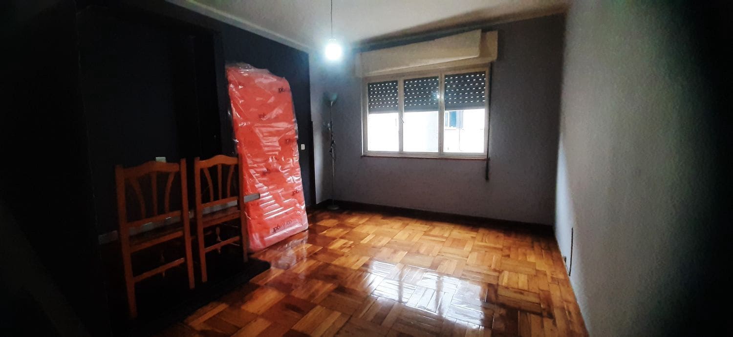 3 soverom Leilighet til salgs i Mieres med garasje - € 65 000 (Ref: 9529266)