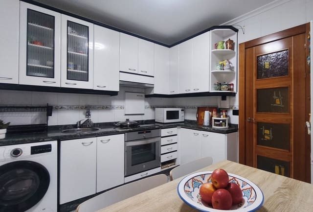 3 soverom Leilighet til salgs i Centro Urbano, Gijón med garasje - € 310 000 (Ref: 9533232)