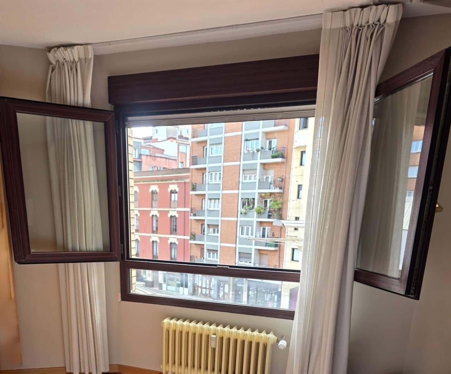 3 bedroom Apartment for sale in Gijon with garage - € 330,000 (Ref: 9533232)