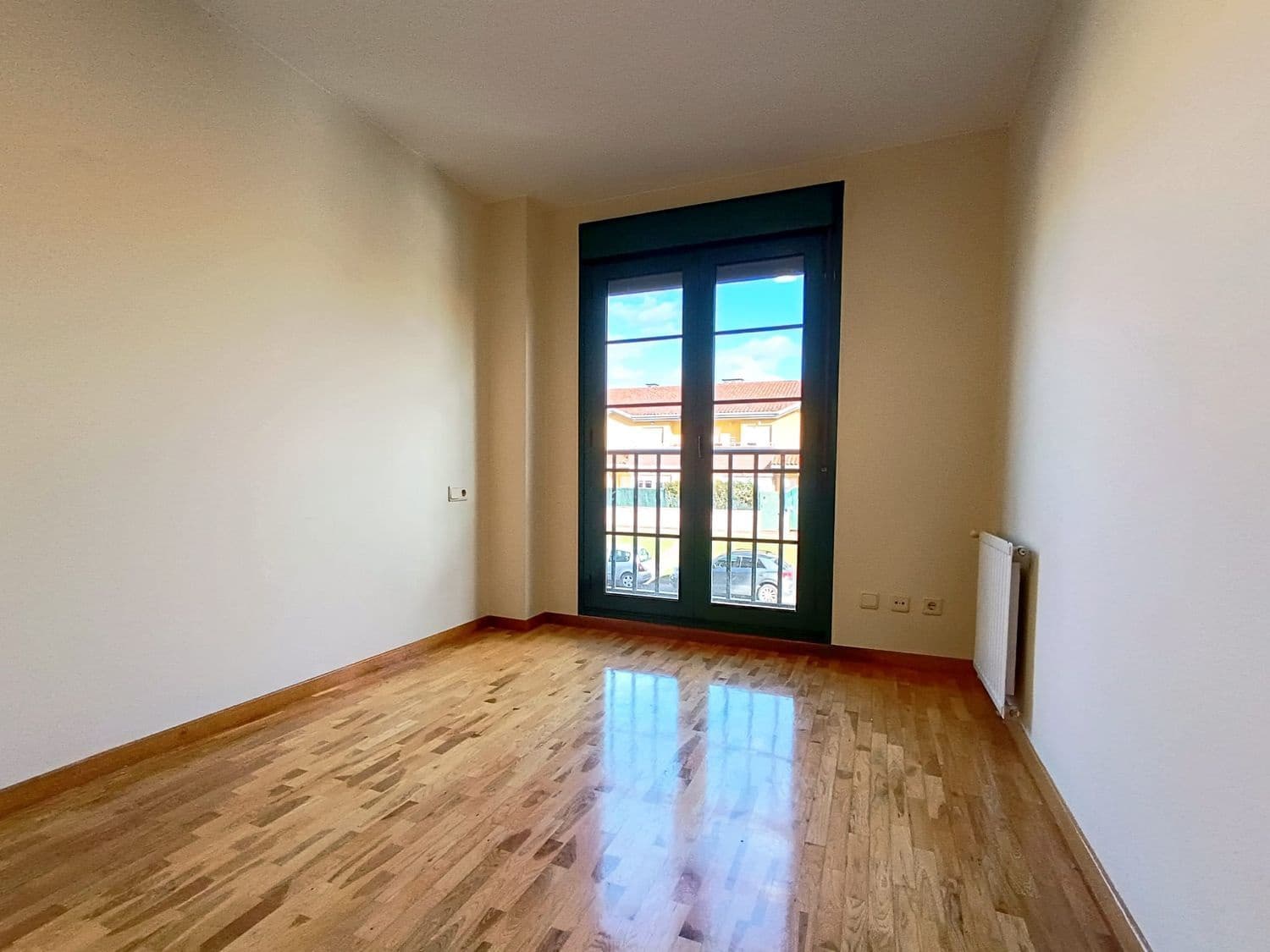 2 soveværelse Lejlighed til salg i Llanera med garage - € 153.000 (Ref: 9533233)