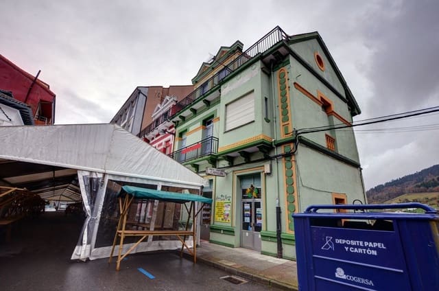 7 chambre Finca/Maison de Campagne à vendre à Tineo avec garage - 145 000 € (Ref: 9533234)