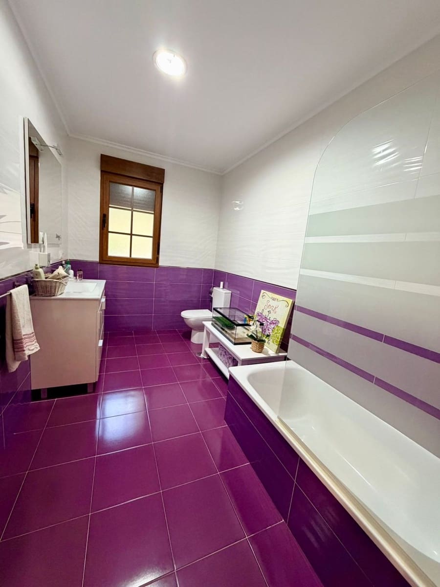 5 soveværelse Villa til salg i Castropol med garage - € 375.000 (Ref: 9540919)