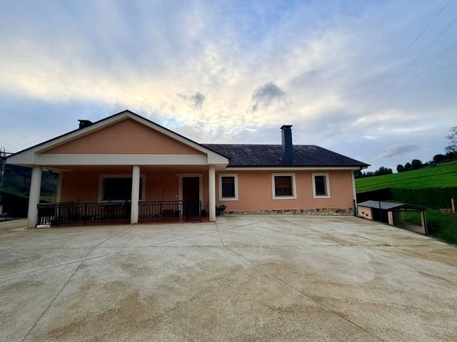 5 soveværelse Villa til salg i Castropol med garage - € 375.000 (Ref: 9540919)