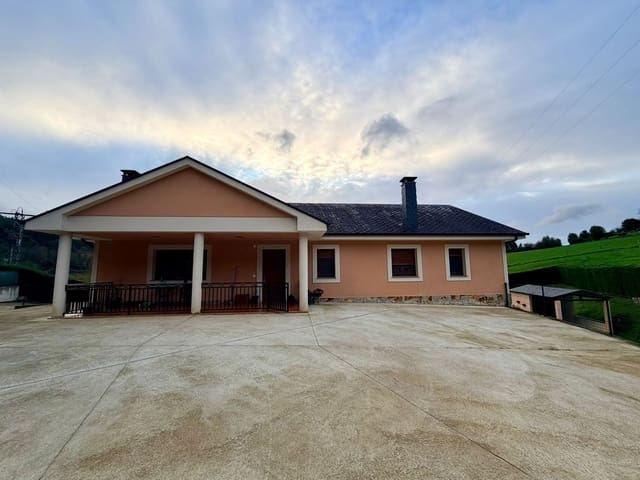 5 soveværelse Villa til salg i Castropol med garage - € 375.000 (Ref: 9540919)