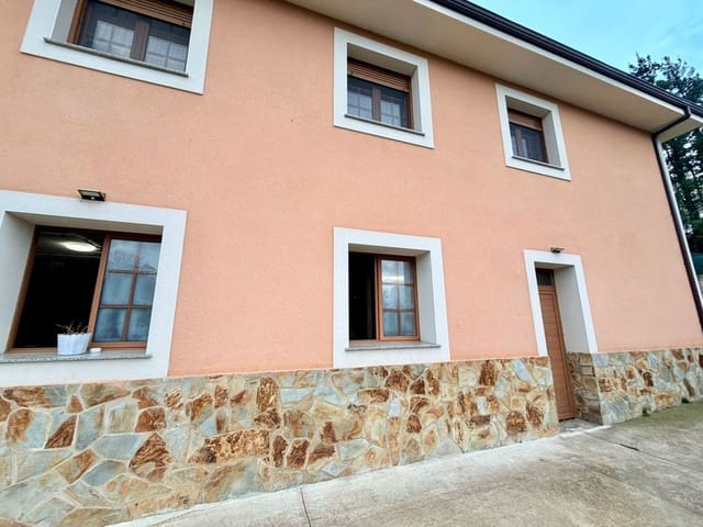 5 soveværelse Villa til salg i Castropol med garage - € 375.000 (Ref: 9540919)