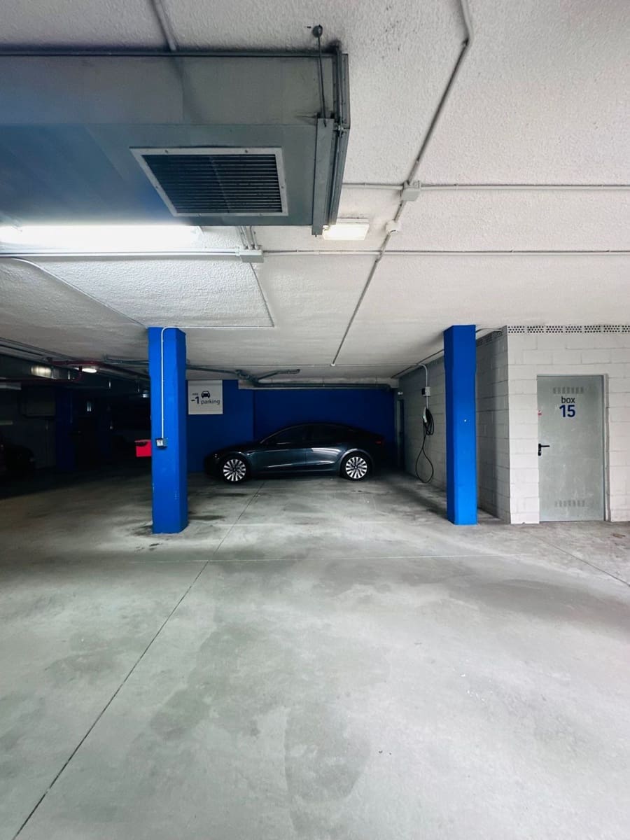 3 slaapkamer Appartement te koop in Gijon met garage - € 274.900 (Ref: 9543098)