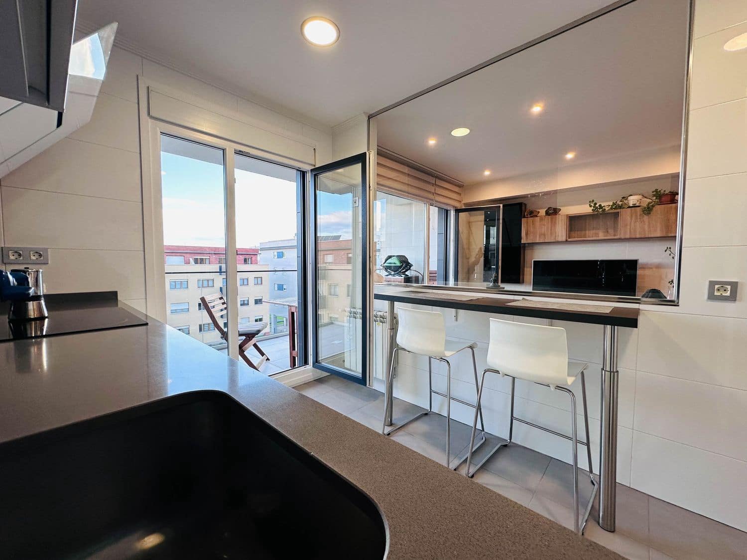 3 slaapkamer Appartement te koop in Gijon met garage - € 274.900 (Ref: 9543098)