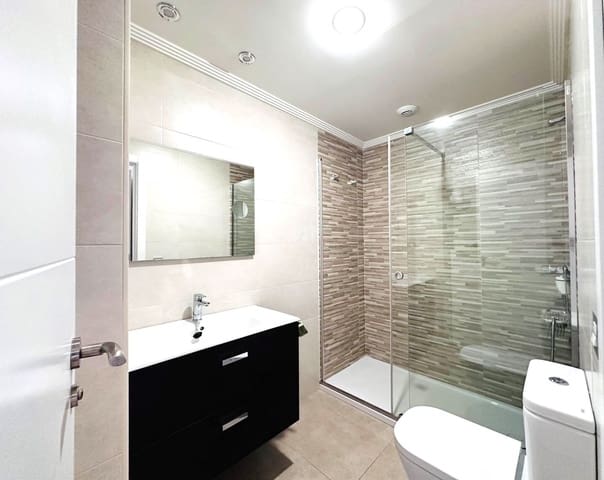 3 slaapkamer Appartement te koop in Gijón met garage - € 274.900 (Ref: 9543098)