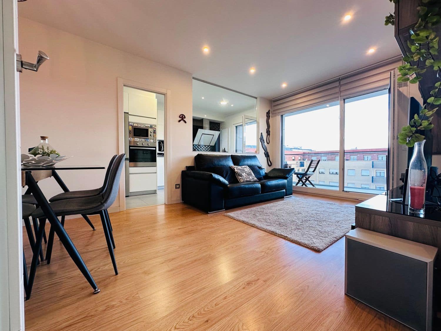 3 slaapkamer Appartement te koop in Gijon met garage - € 274.900 (Ref: 9543098)