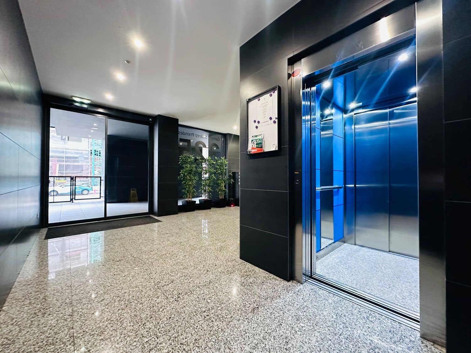 3 slaapkamer Appartement te koop in Gijon met garage - € 274.900 (Ref: 9543098)