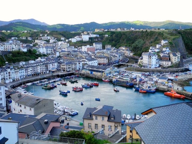 Mark till salu i Luarca, Valdés - 750 000 € (Ref: 9543100)