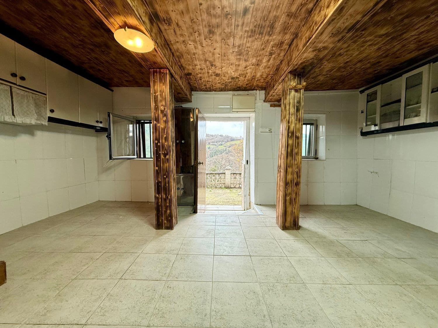 4 soveværelse Finca/Landehus til salg i Mieres med garage - € 29.900 (Ref: 9543101)