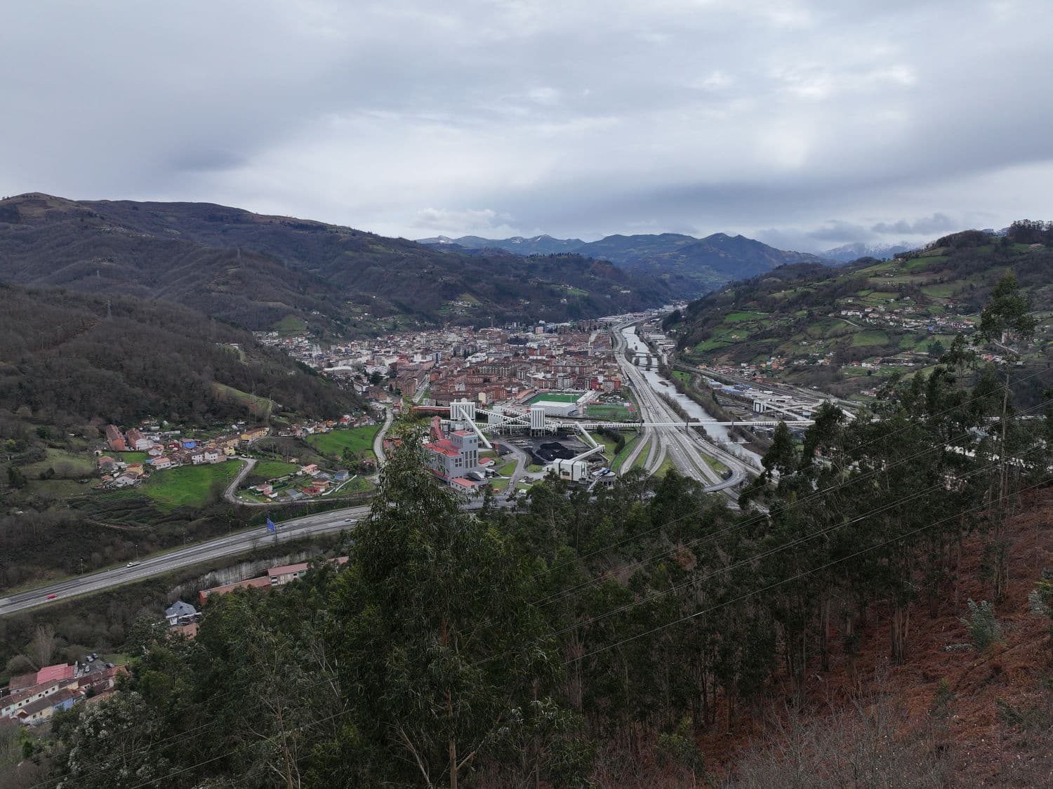 4 soveværelse Finca/Landehus til salg i Mieres med garage - € 29.900 (Ref: 9543101)