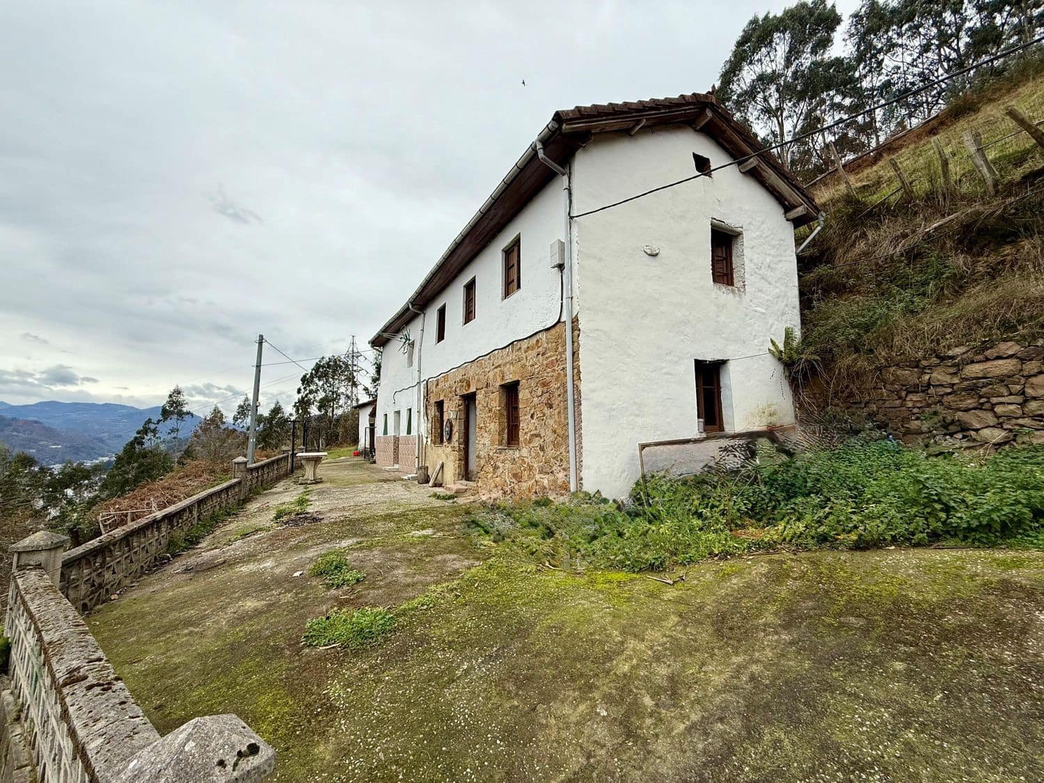 4 soveværelse Finca/Landehus til salg i Mieres med garage - € 29.900 (Ref: 9543101)