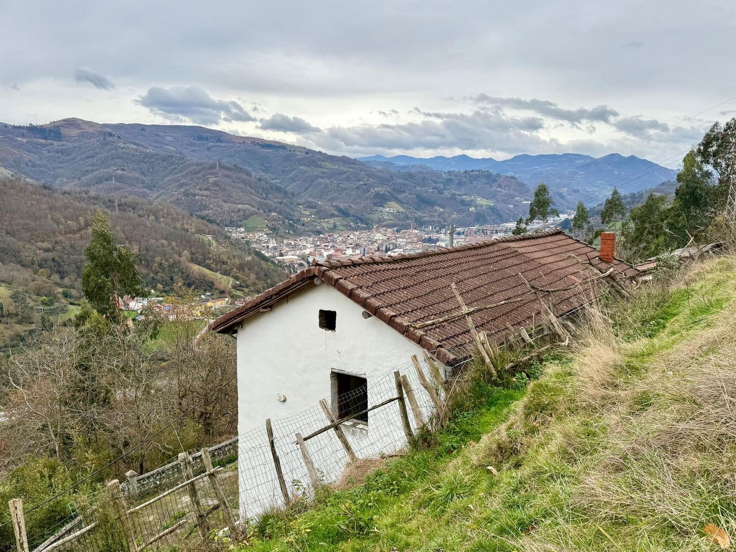 4 soveværelse Finca/Landehus til salg i Mieres med garage - € 29.900 (Ref: 9543101)