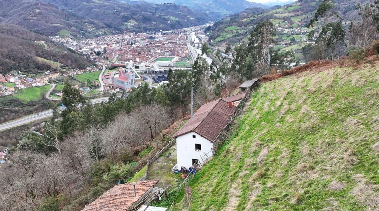 4 soveværelse Finca/Landehus til salg i Mieres med garage - € 29.900 (Ref: 9543101)