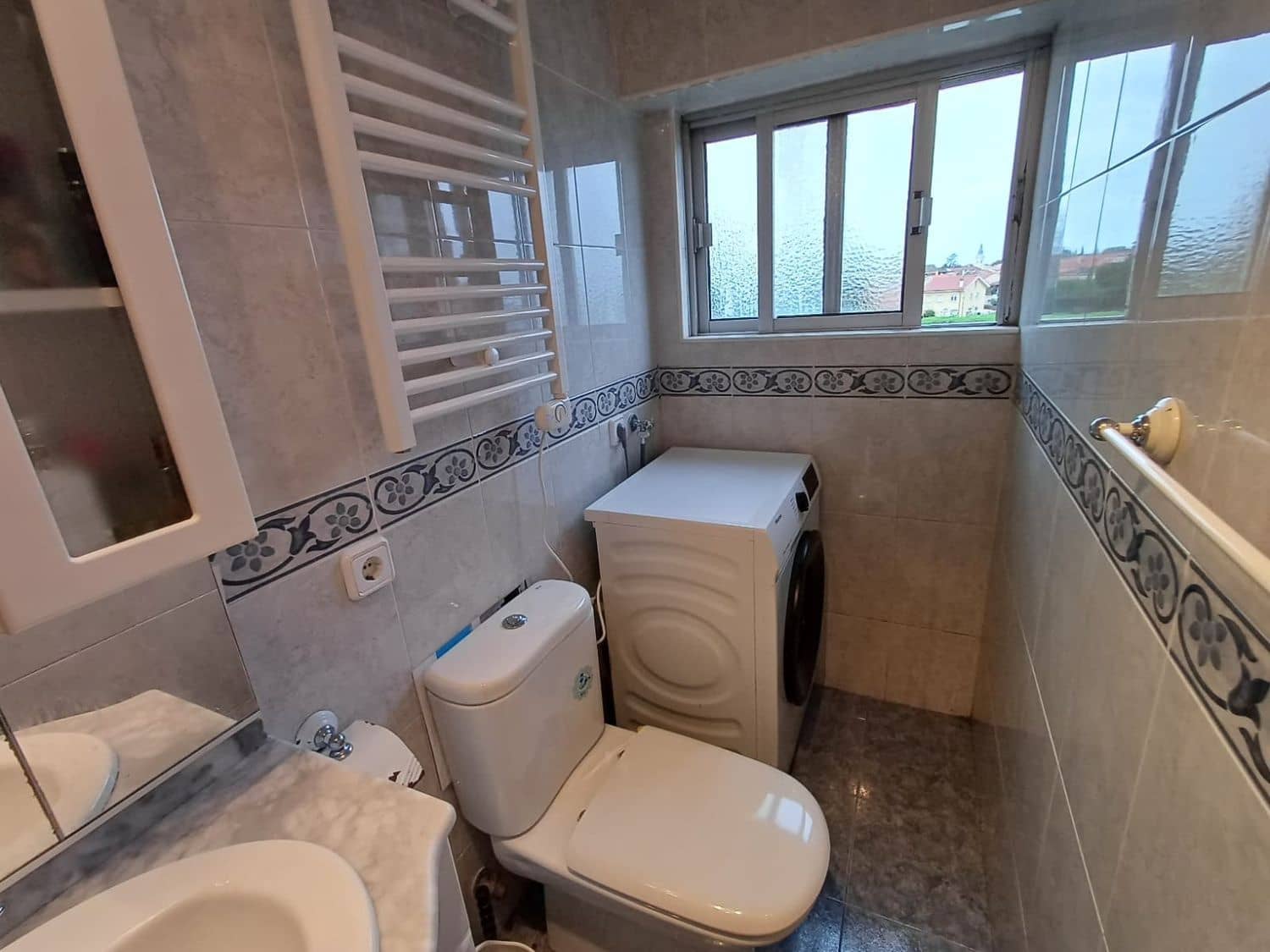 3 makuuhuone Huoneisto myytävänä paikassa Aviles mukana 
autotalli - 110 000 € (Ref: 9547390)