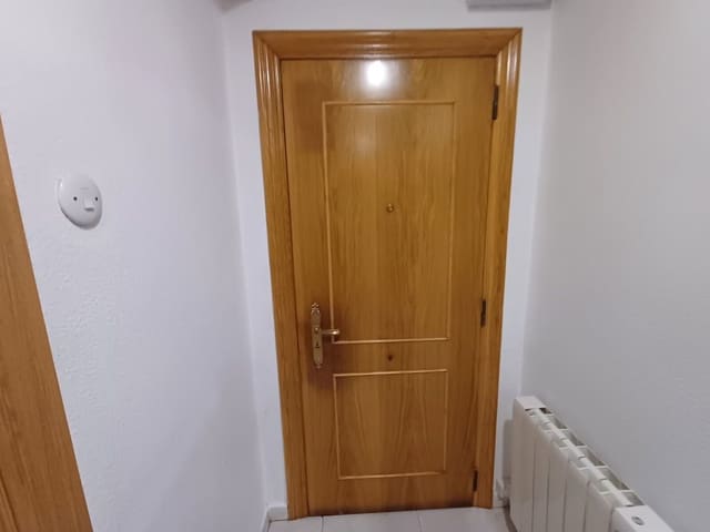 3 makuuhuone Huoneisto myytävänä paikassa Avilés mukana 
autotalli - 110 000 € (Ref: 9547390)